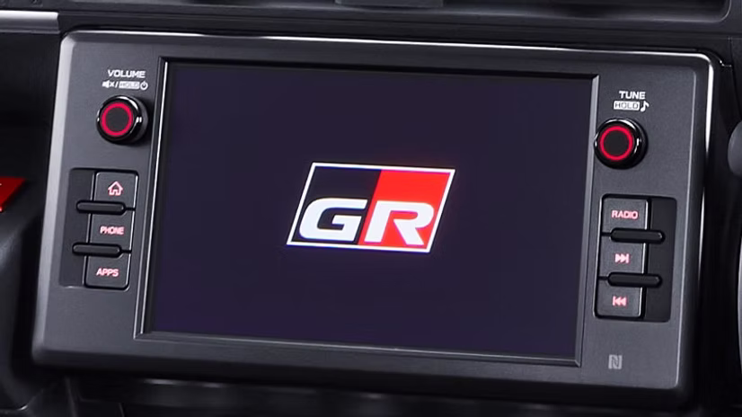 toyota-gr-86-lcd